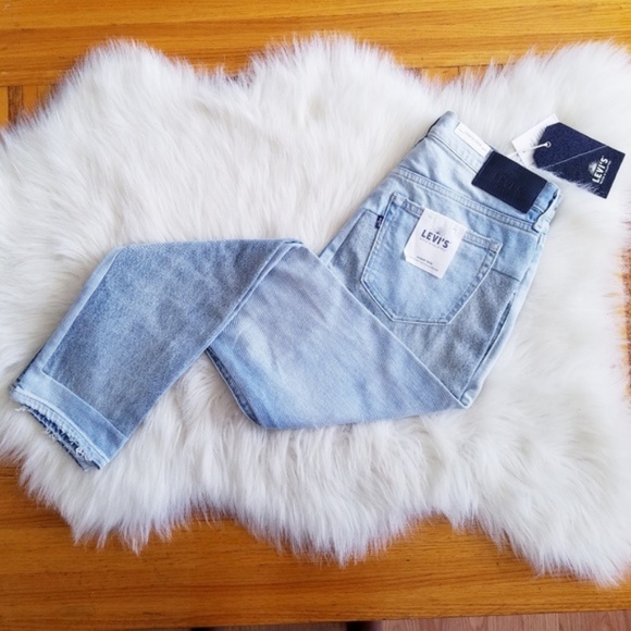 Levi's Slouchy Tapered High Rise Patch Work Jeans - Picture 3 of 8